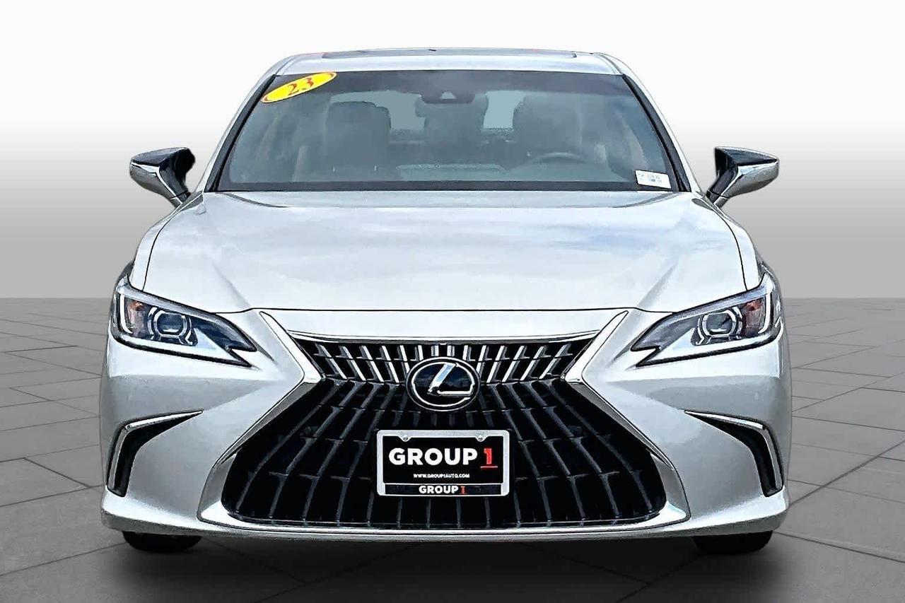 2023 Lexus ES 300h