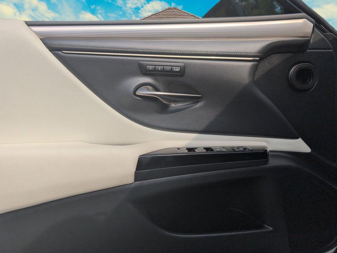 2023 Lexus ES 300h F SPORT Handling San Antonio TX