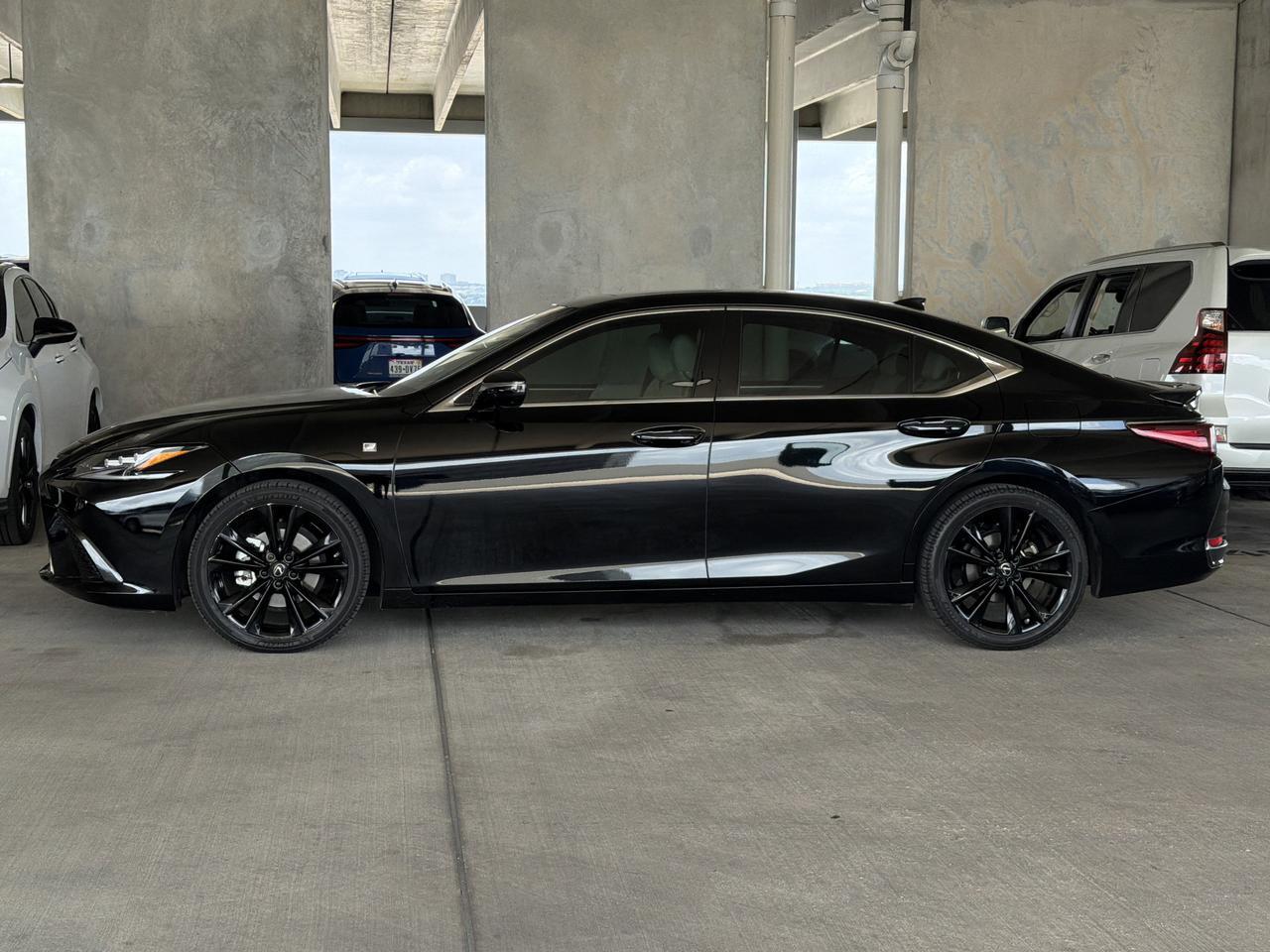 2023 Lexus ES