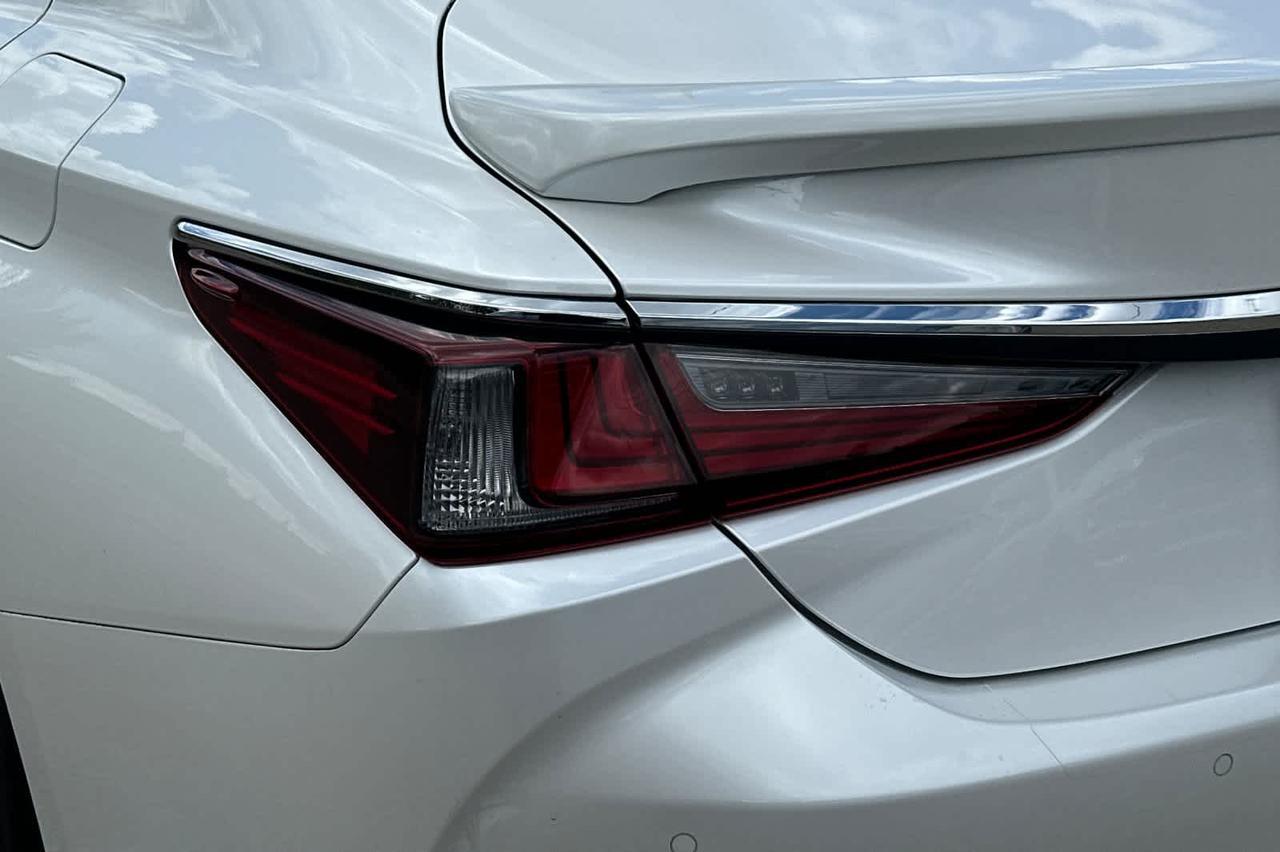 2023 Lexus ES 300h Luxury Roseville CA
