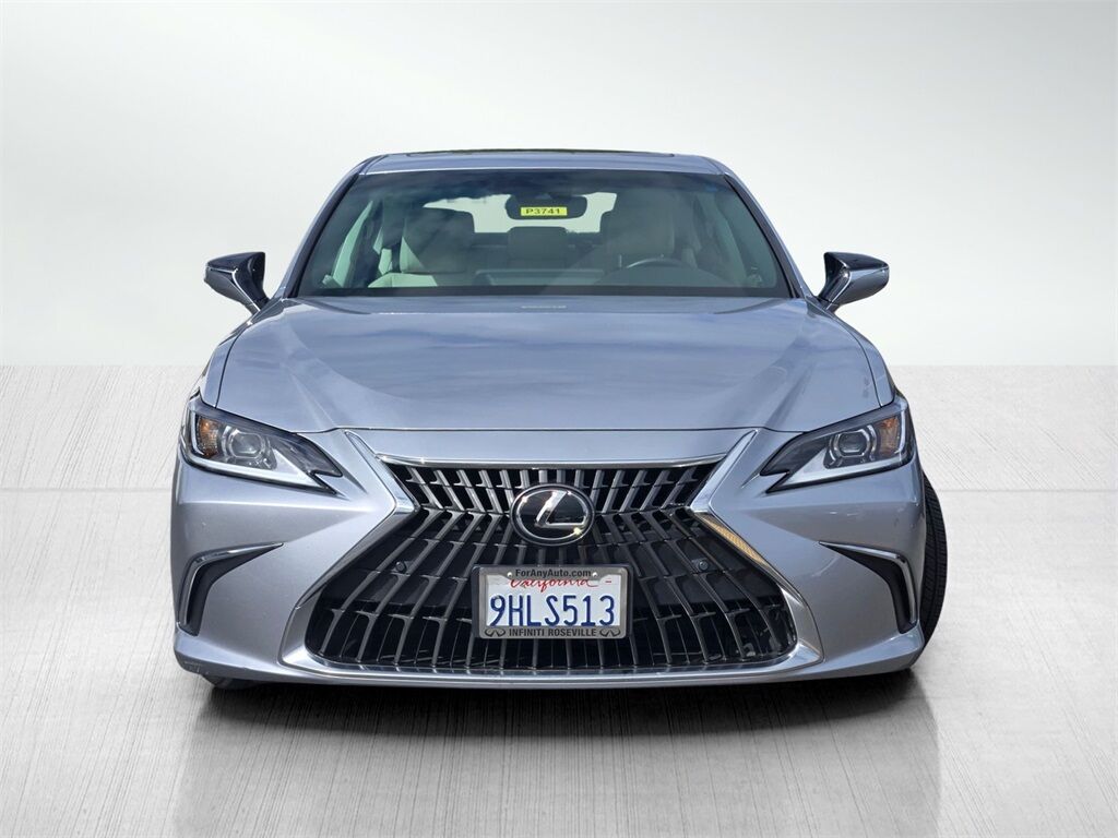 2023 Lexus ES 300h
