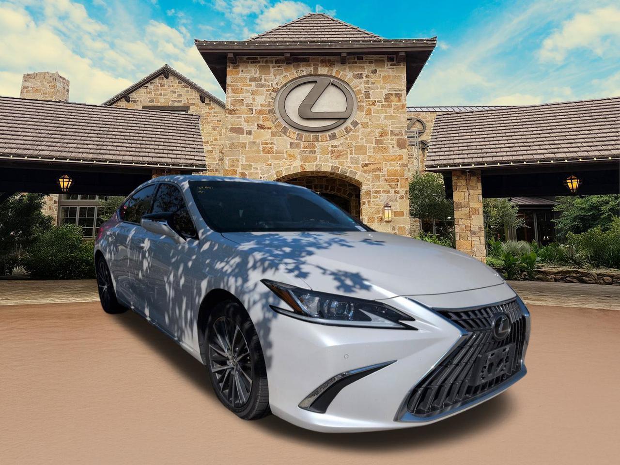 2023 Lexus ES 300h