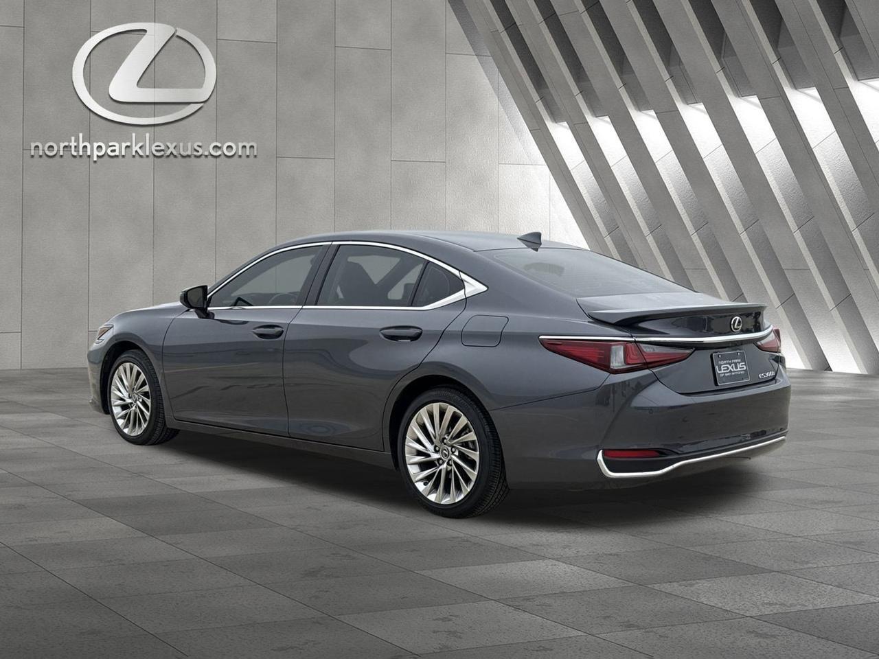 2023 Lexus ES 300h Ultra Luxury