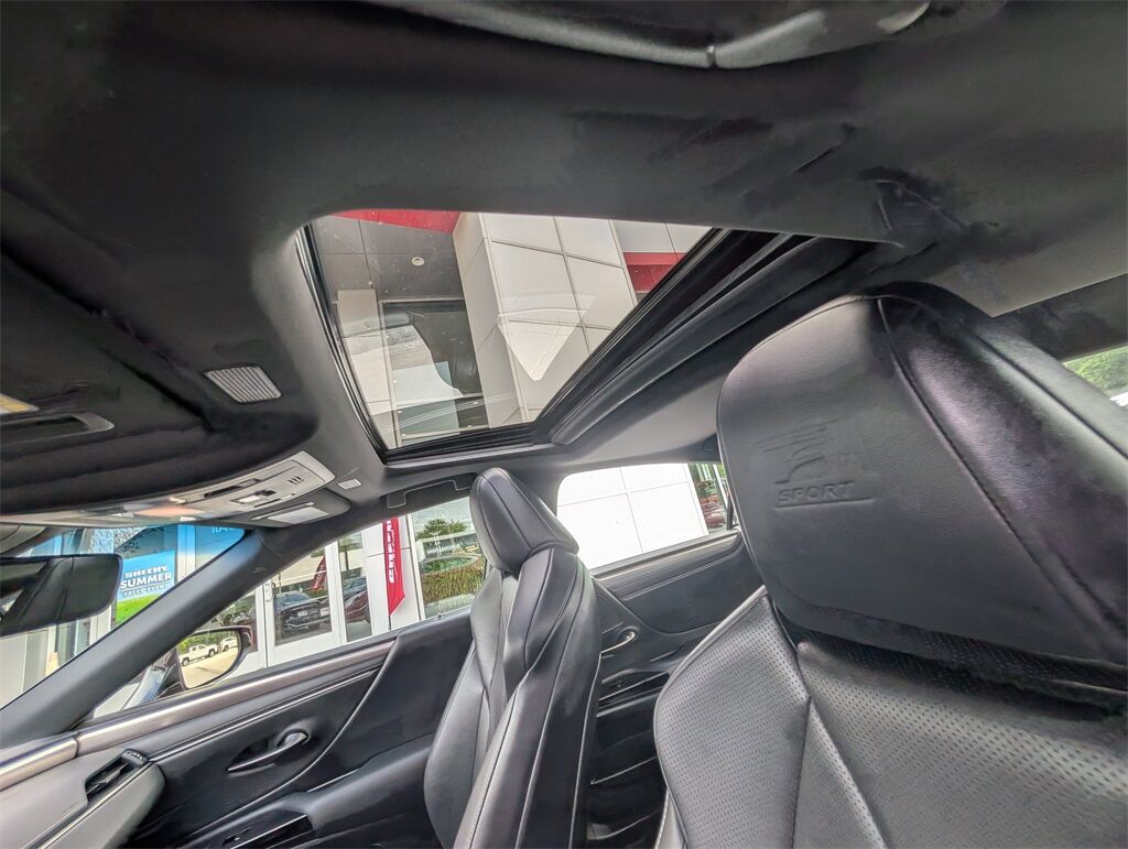 2023 Lexus ES 300h