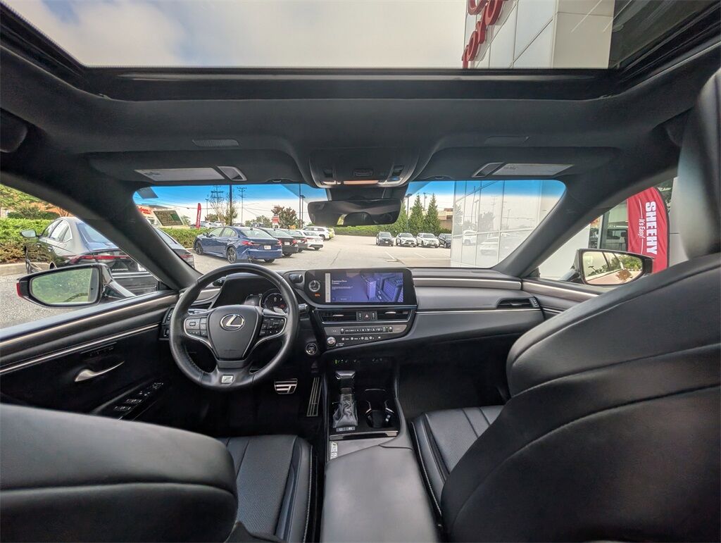 2023 Lexus ES 300h