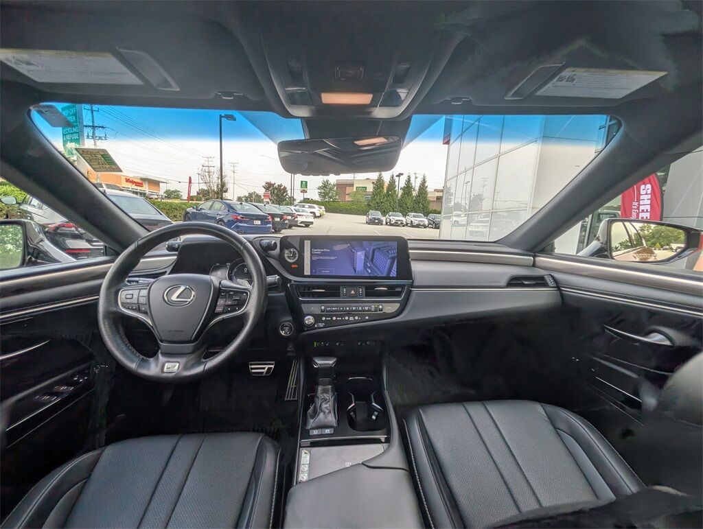 2023 Lexus ES 300h