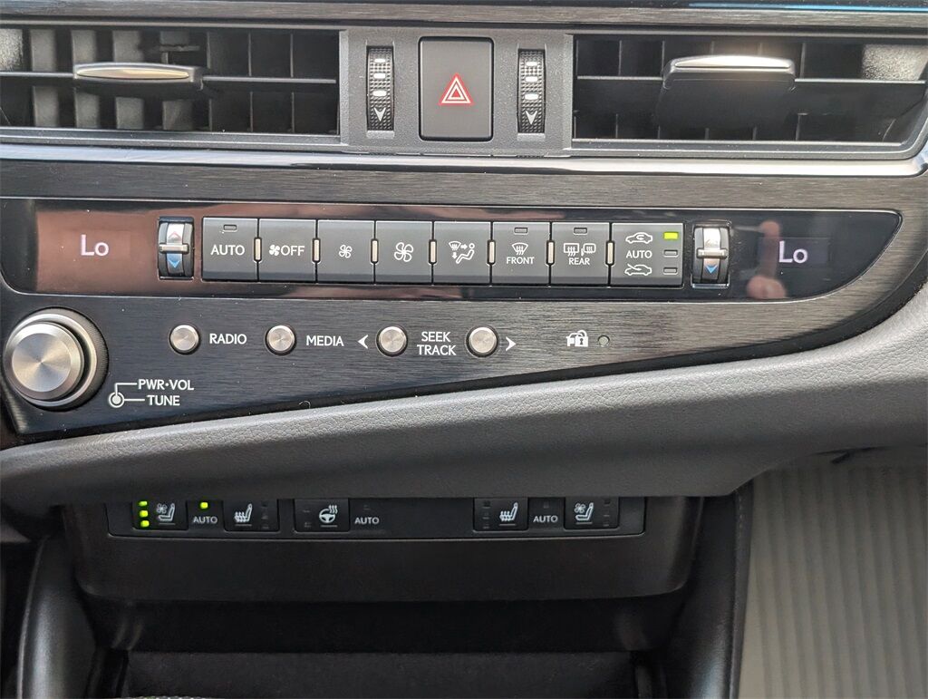 2023 Lexus ES 300h