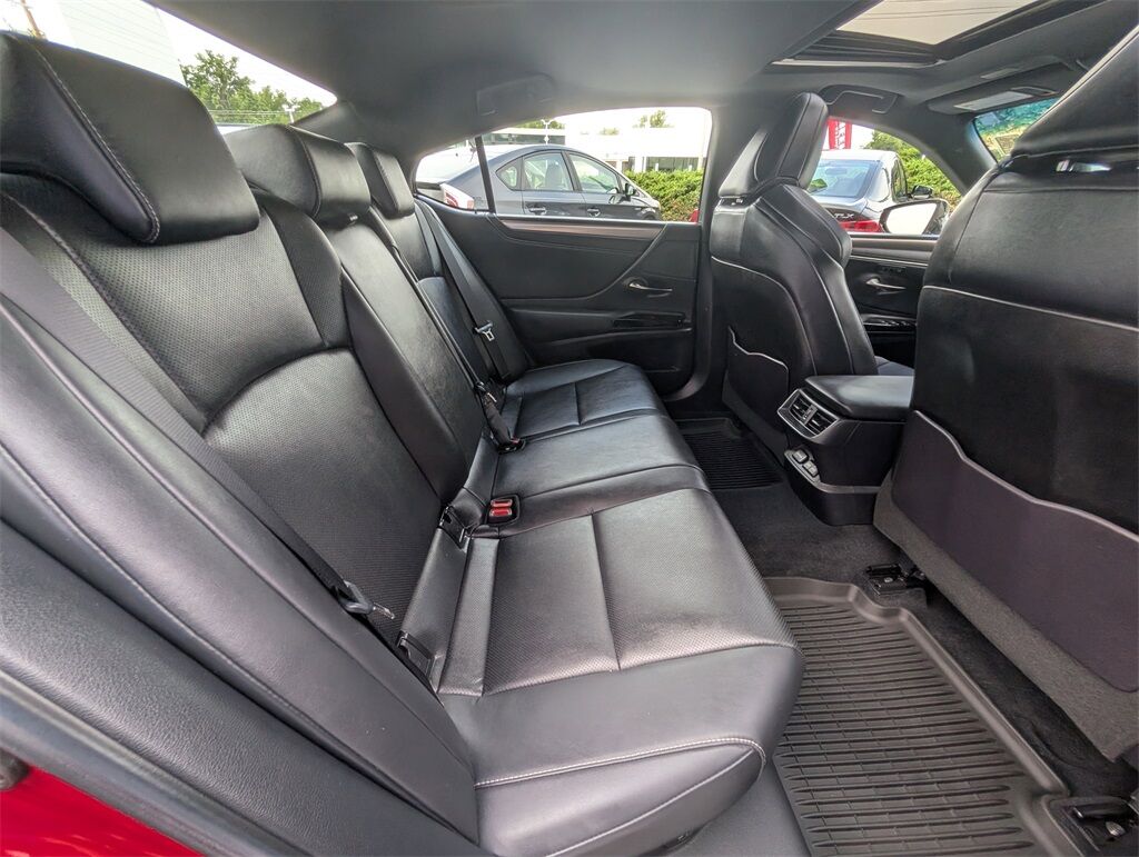 2023 Lexus ES 300h