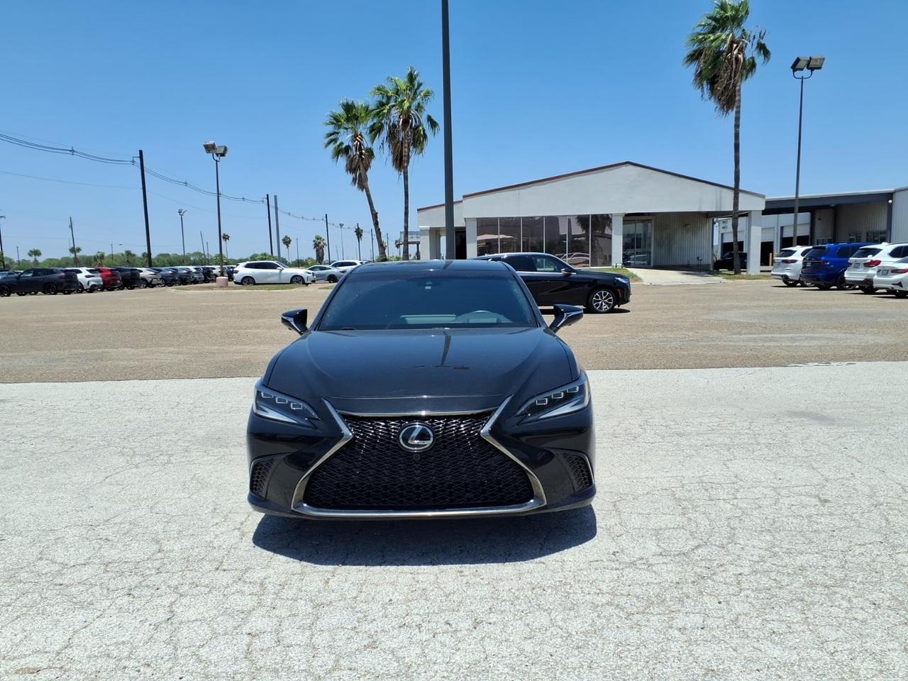 2023 Lexus ES 350 F SPORT Handling