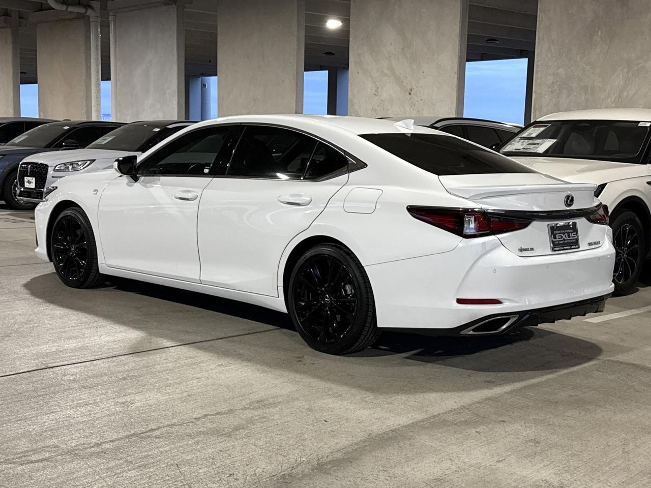 2023 Lexus ES 350 F SPORT Handling