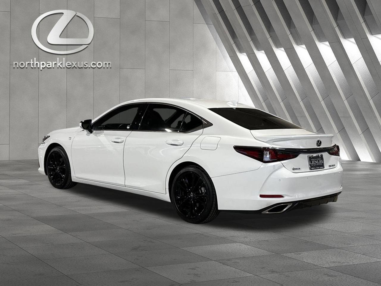 2023 Lexus ES 350 F SPORT Handling