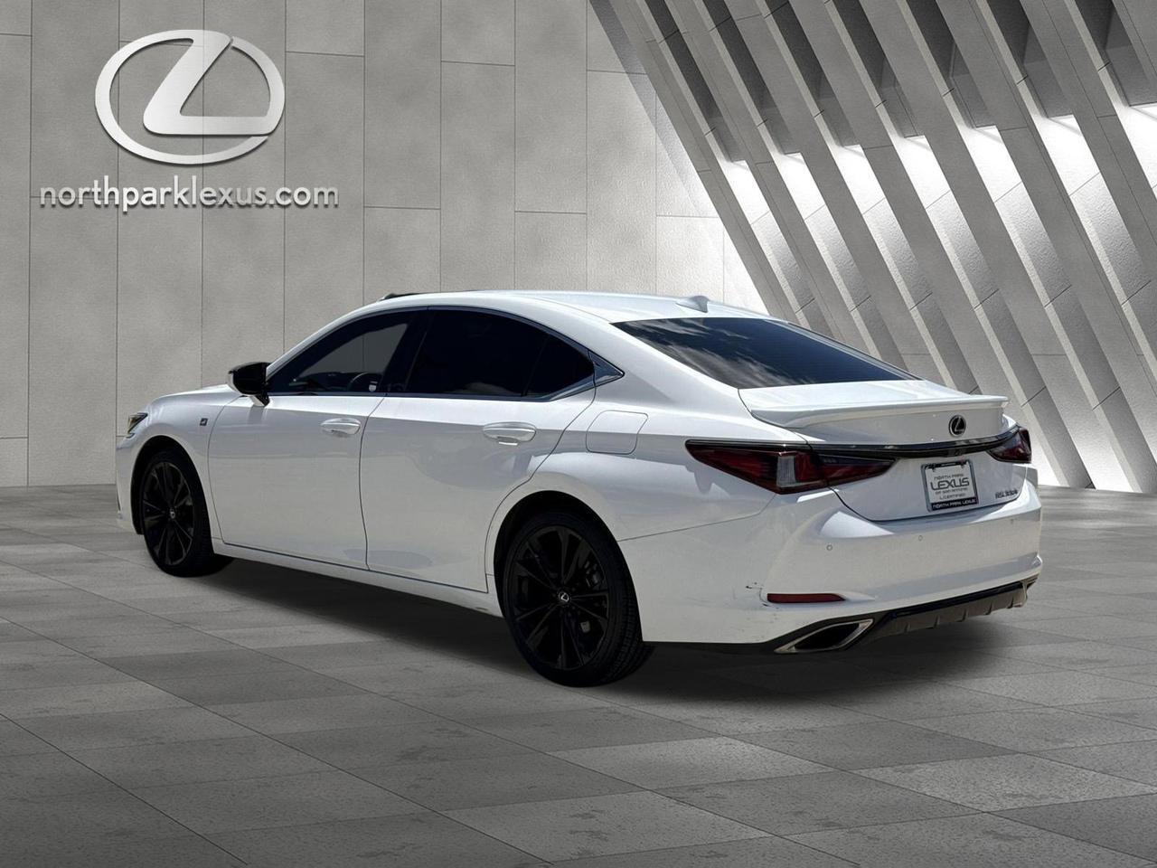 2023 Lexus ES 350 F SPORT Handling