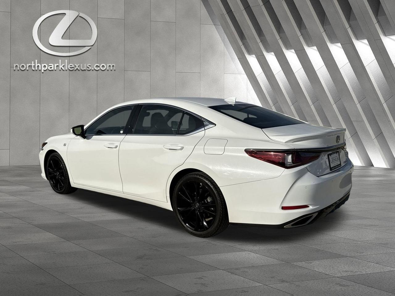 2023 Lexus ES 350 F SPORT Handling
