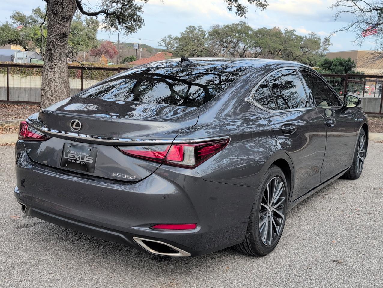 2023 Lexus ES 350
