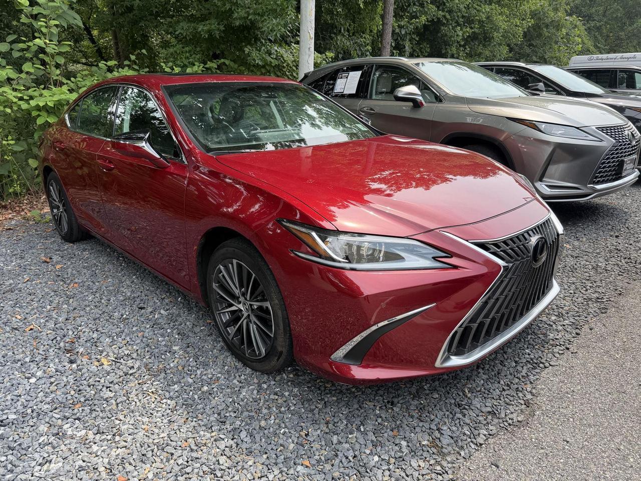 2023 Lexus ES