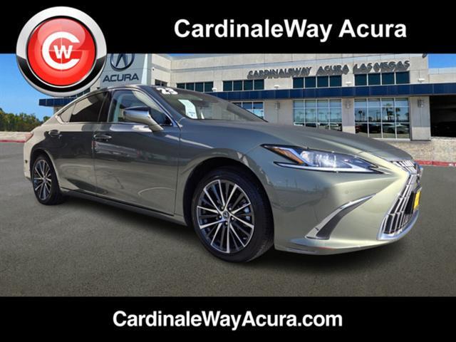 2023 Lexus ES Base