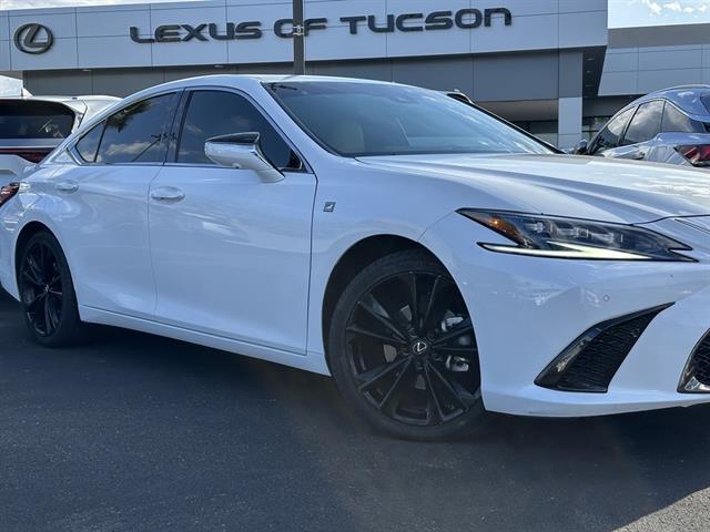 2023 Lexus ES F SPORT Handling