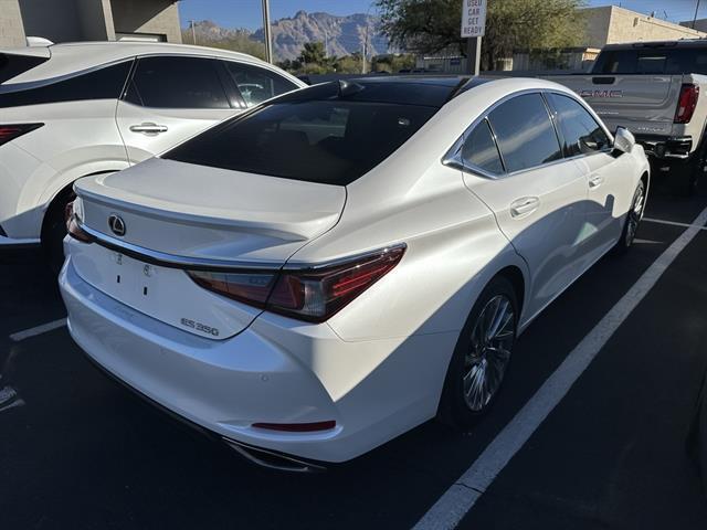 2023 Lexus ES Luxury
