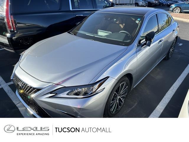 2023 Lexus ES Premium