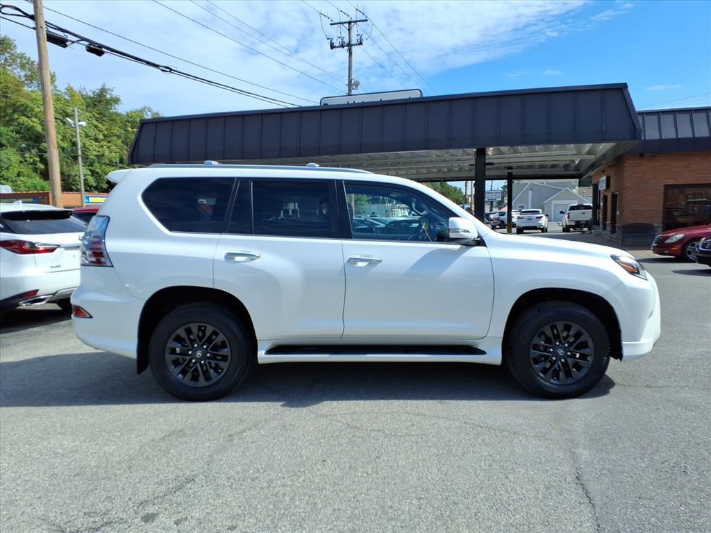 2023 Lexus GX 460 .