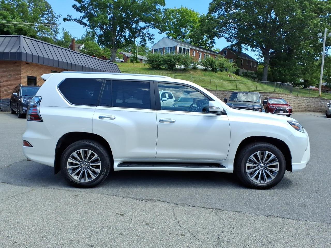 2023 Lexus GX 460 .