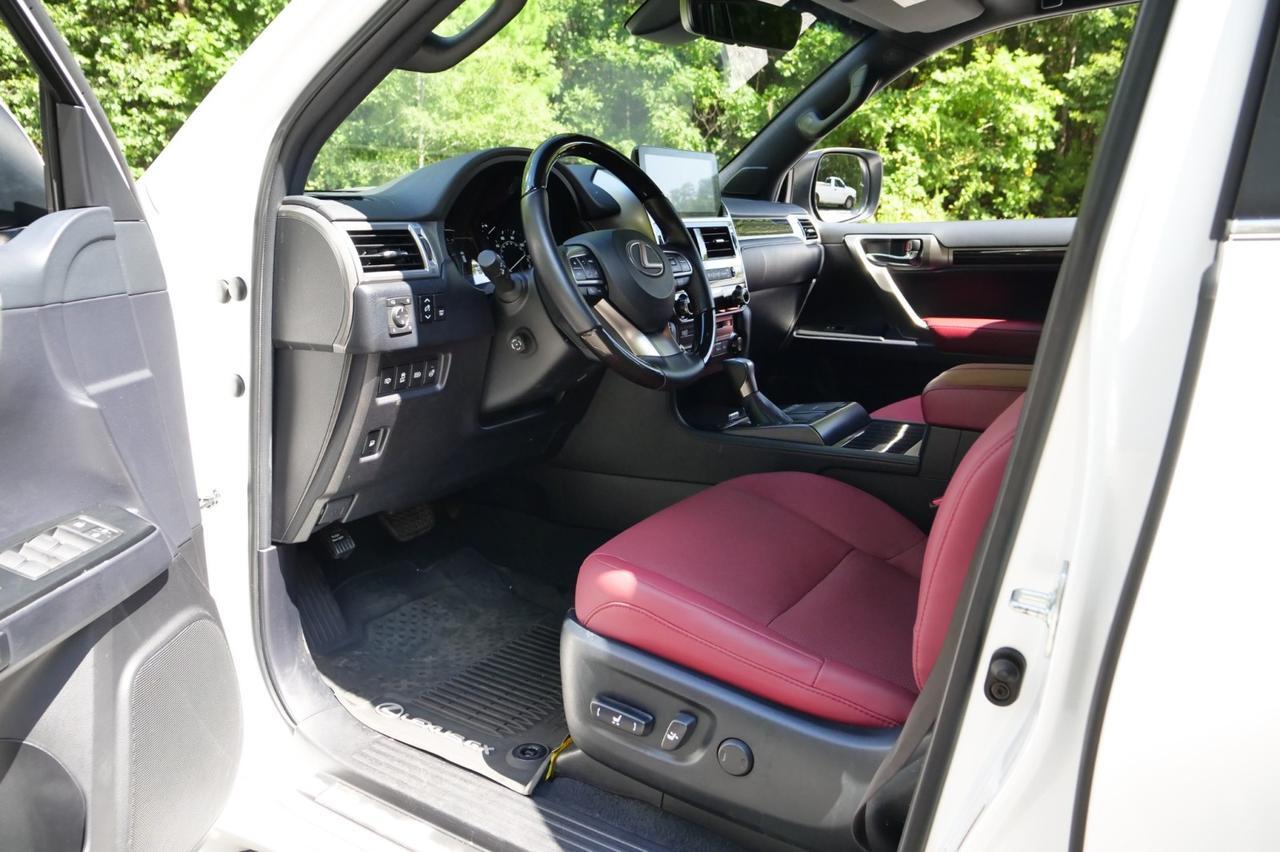 2023 Lexus GX 460 Premium AWD / 4.6L V8 / NAV / Third Row! Lincolnton NC