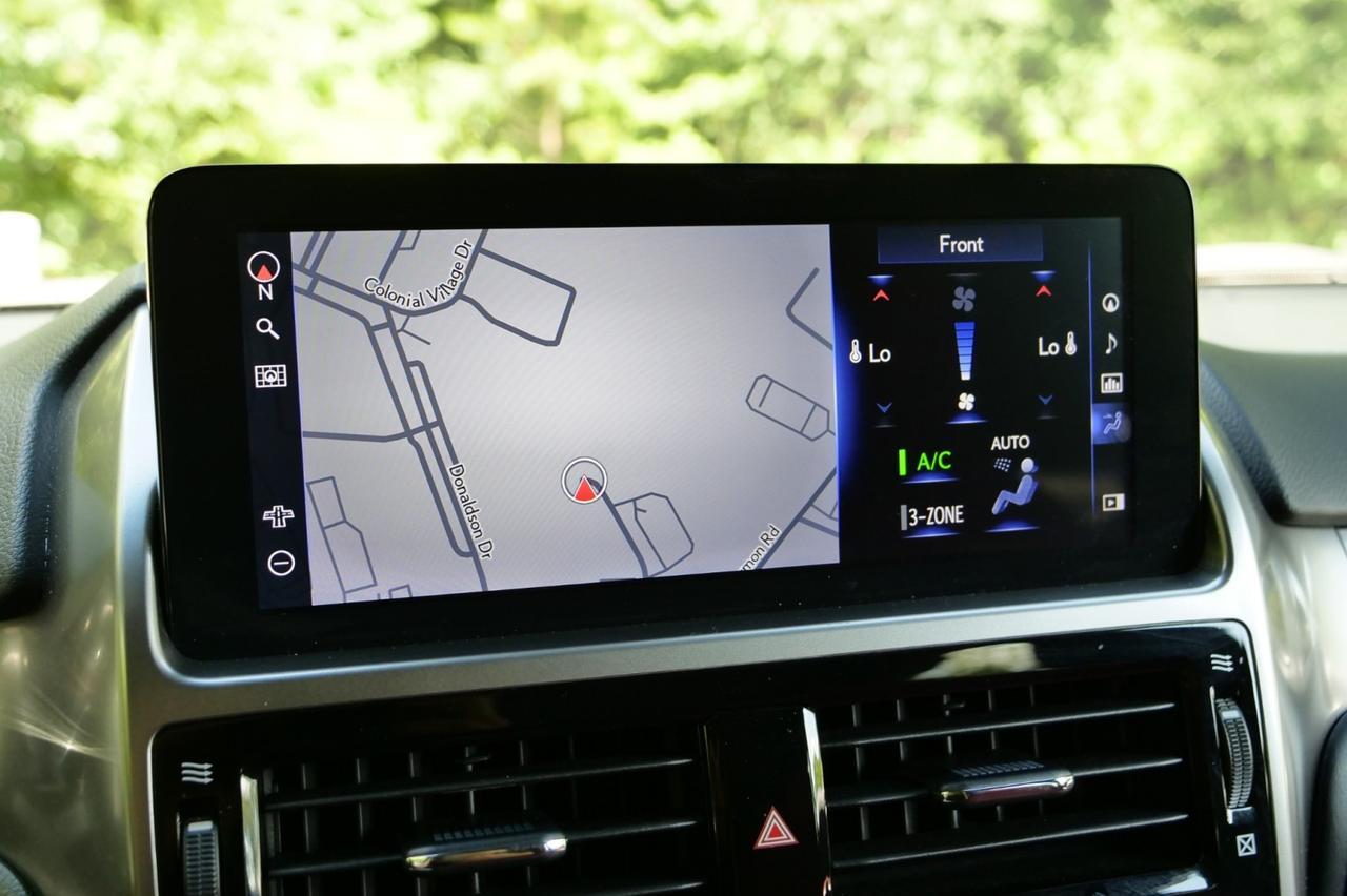 2023 Lexus GX 460 Premium AWD / 4.6L V8 / NAV / Third Row! Lincolnton NC