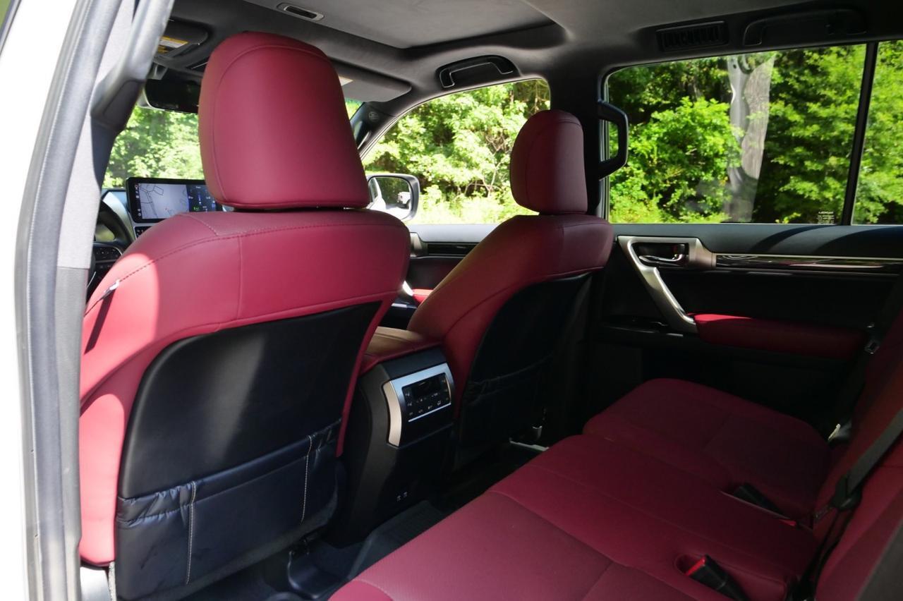 2023 Lexus GX 460 Premium AWD / 4.6L V8 / NAV / Third Row! Lincolnton NC