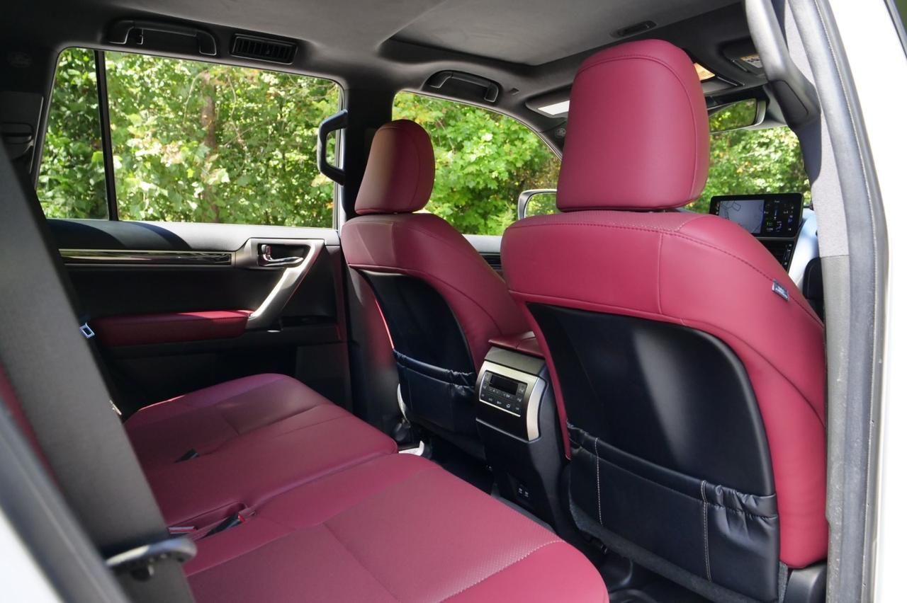 2023 Lexus GX 460 Premium AWD / 4.6L V8 / NAV / Third Row! Lincolnton NC