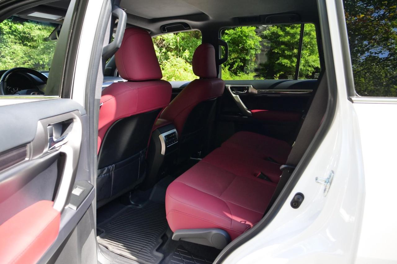 2023 Lexus GX 460 Premium AWD / 4.6L V8 / NAV / Third Row! Lincolnton NC