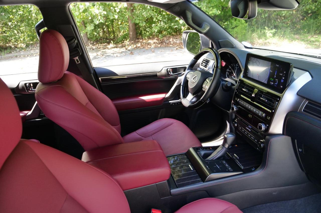 2023 Lexus GX 460 Premium AWD / 4.6L V8 / NAV / Third Row! Lincolnton NC