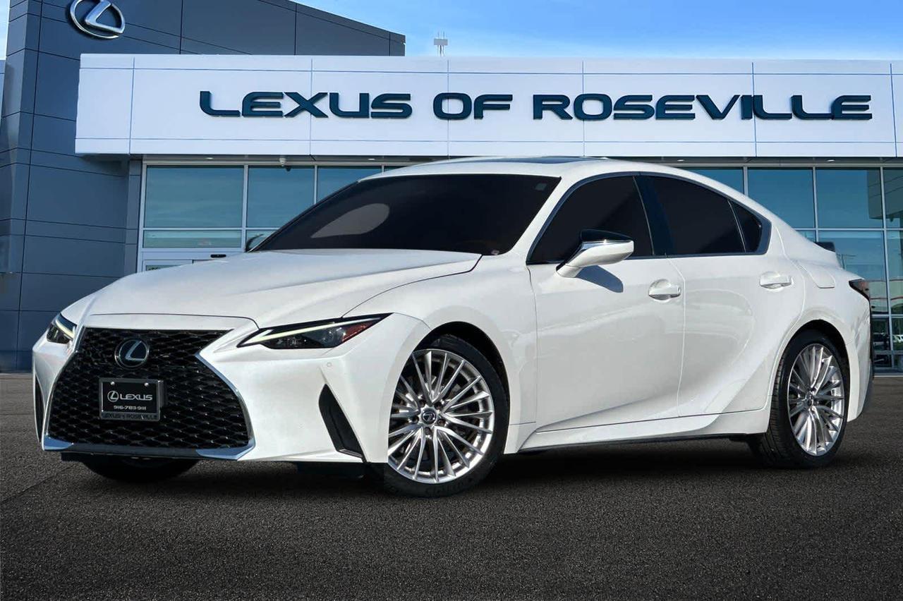 2023 Lexus IS 300
