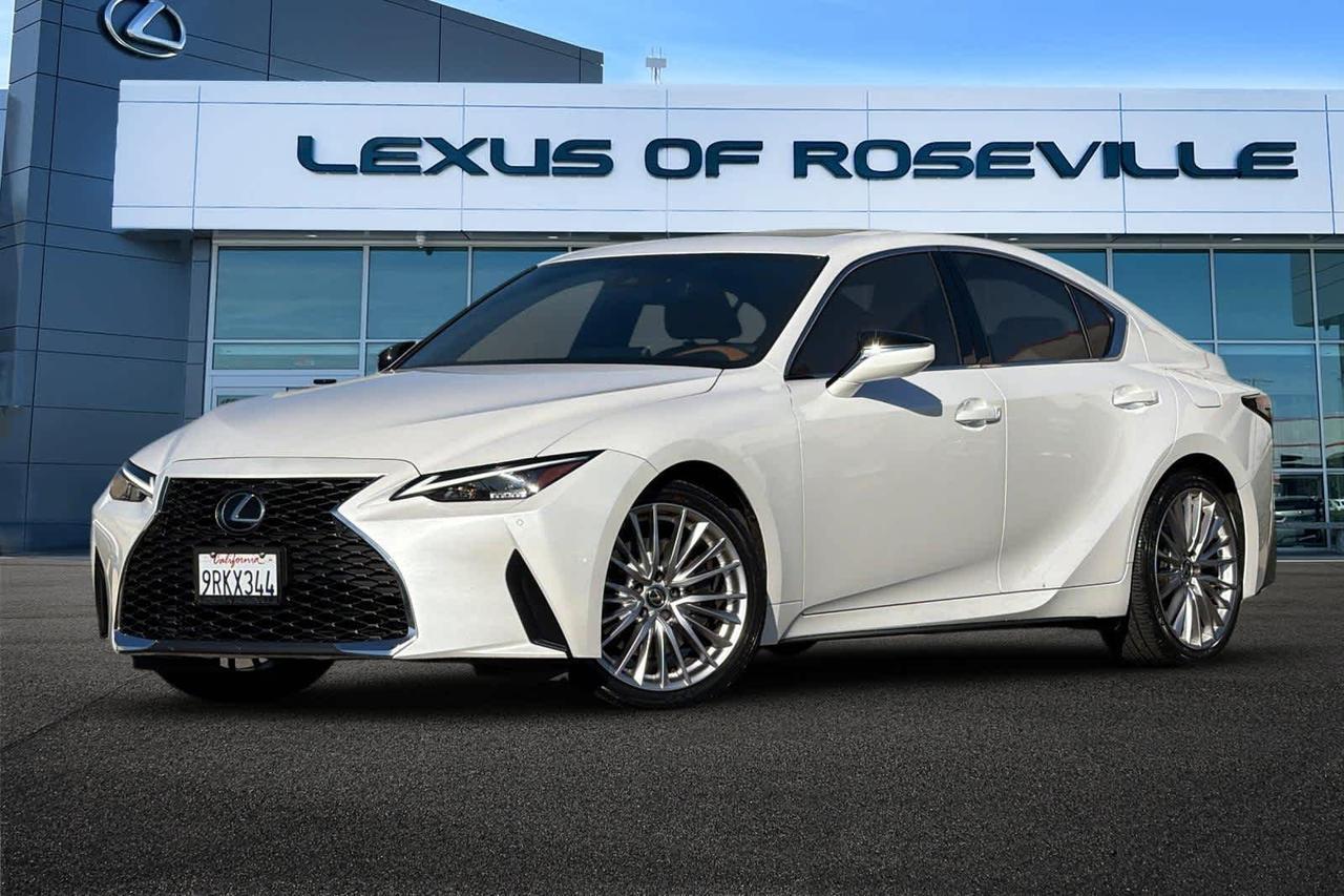 2023 Lexus IS 300