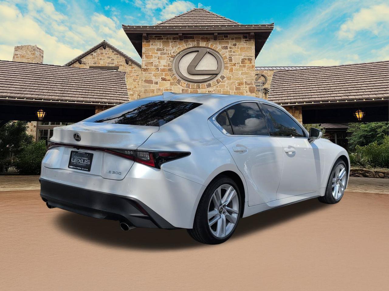 2023 Lexus IS 300