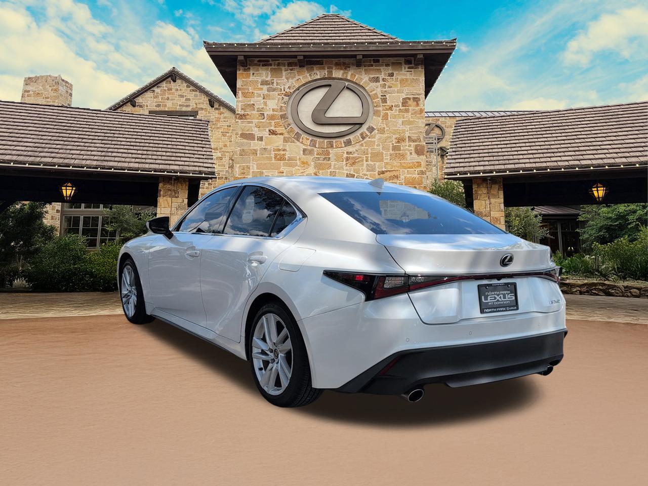2023 Lexus IS 300