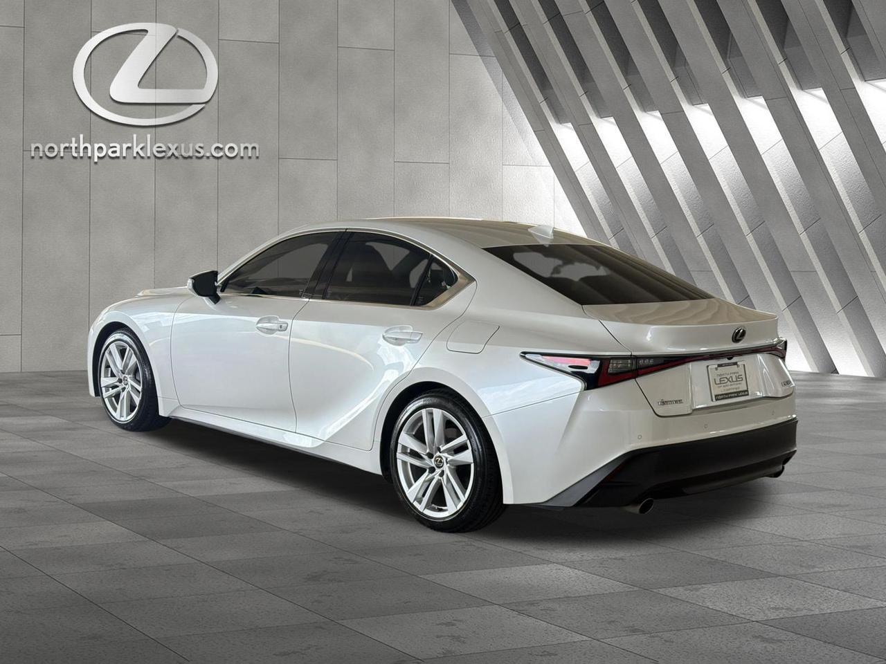 2023 Lexus IS 300