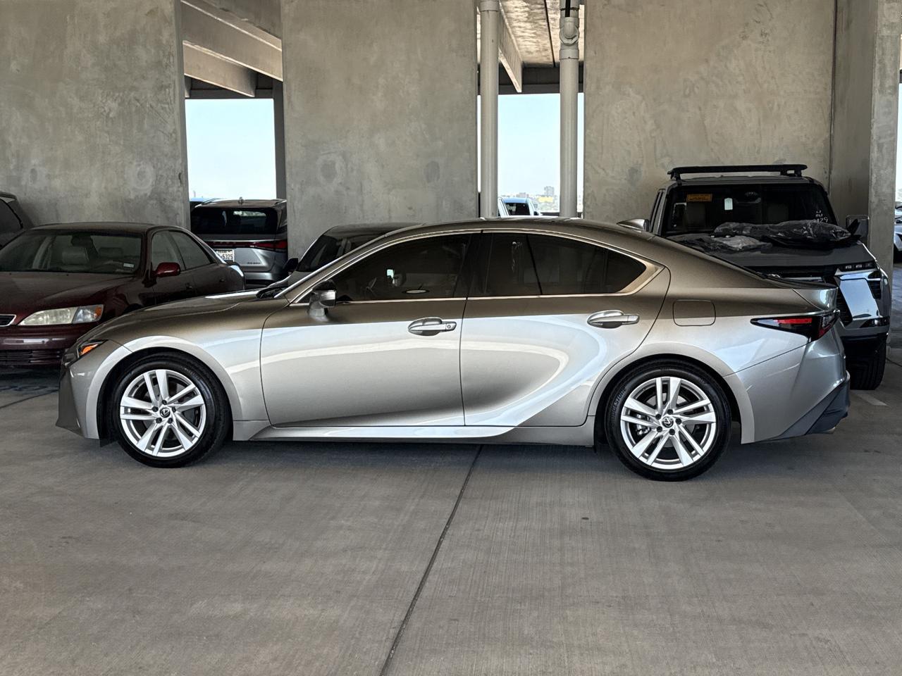 2023 Lexus IS