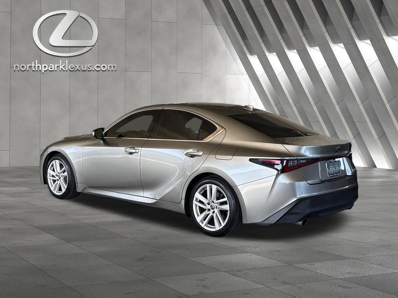2023 Lexus IS 300