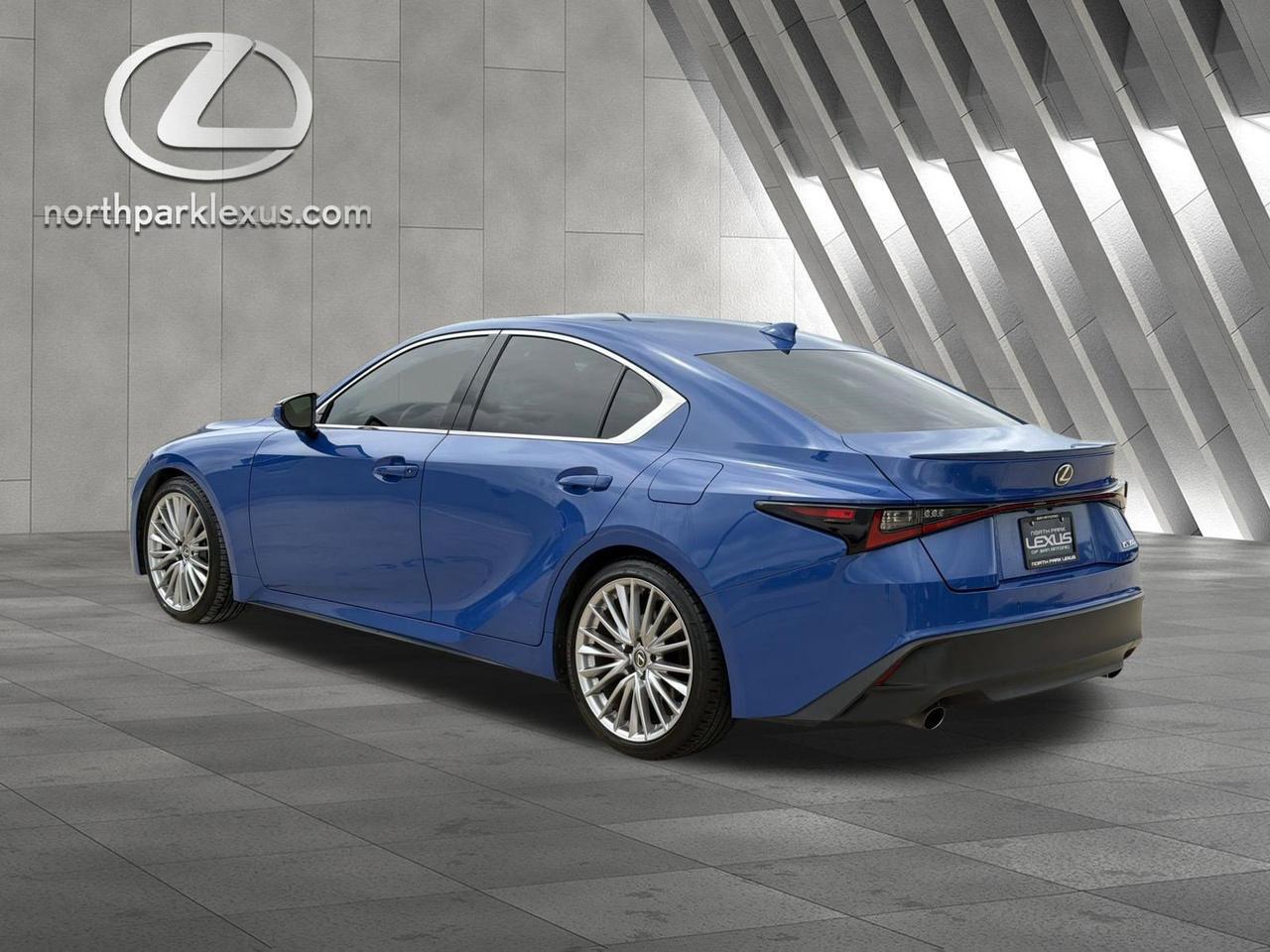 2023 Lexus IS 300