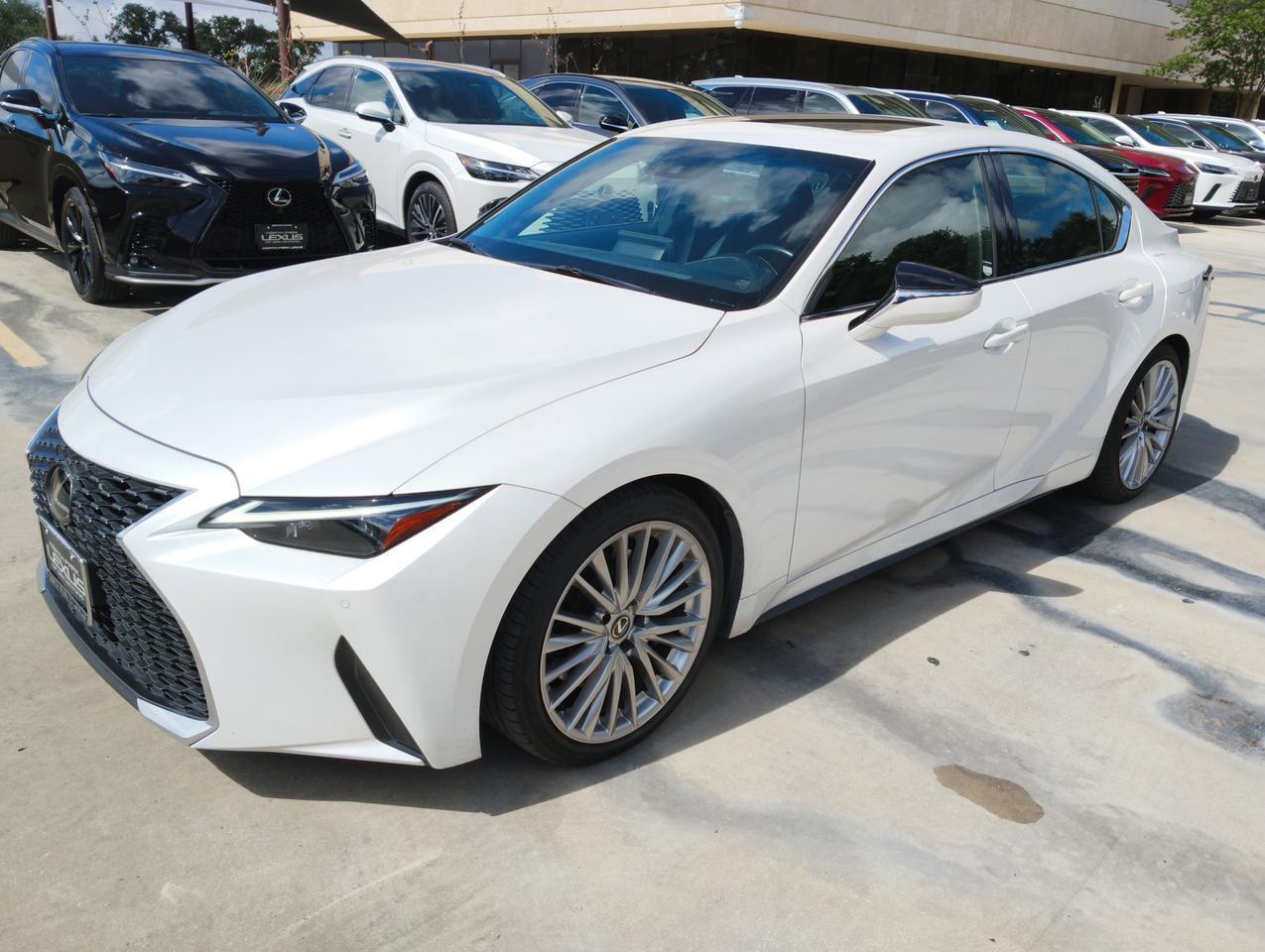 2023 Lexus IS 300