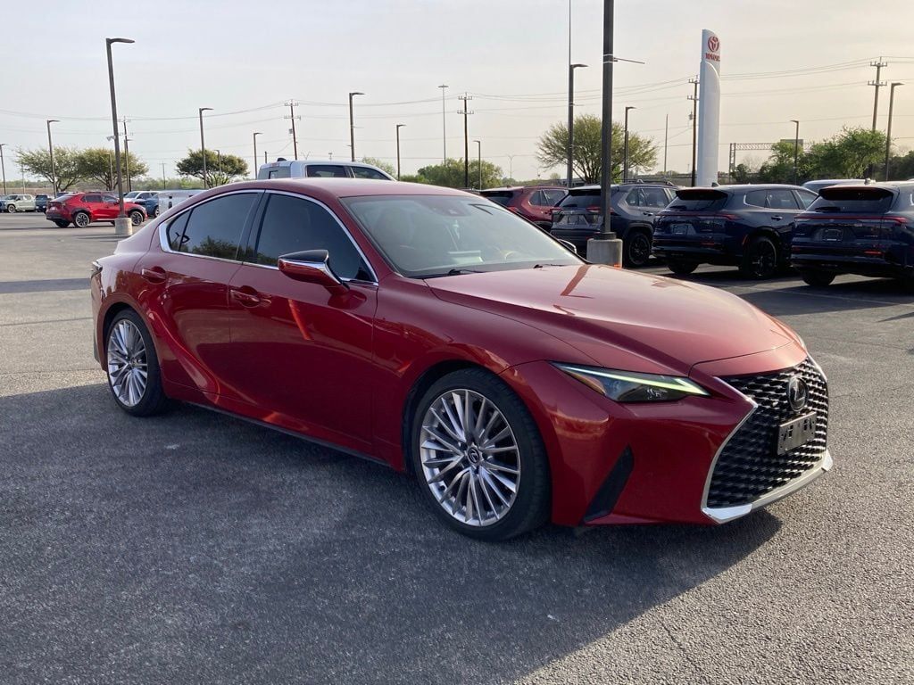 2023 Lexus IS 300