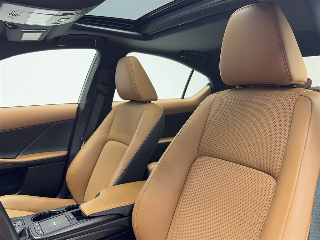 2023 Lexus IS 350 F SPORT Design CAM,SUNROOF,CLMT STS,BLIND SPOT Plano TX