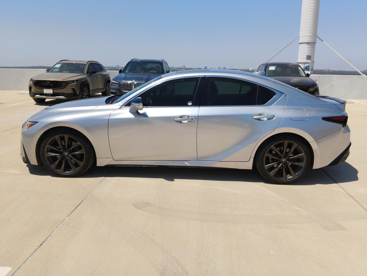 2023 Lexus IS