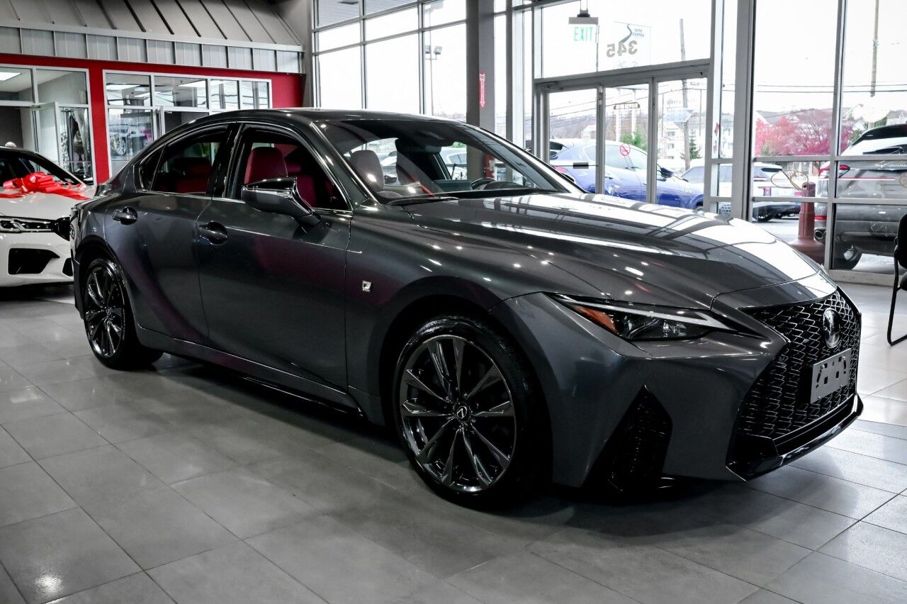2023 Lexus IS 350 F SPORT, Sunroof, Park Assist