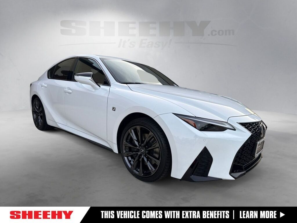 2023 Lexus IS