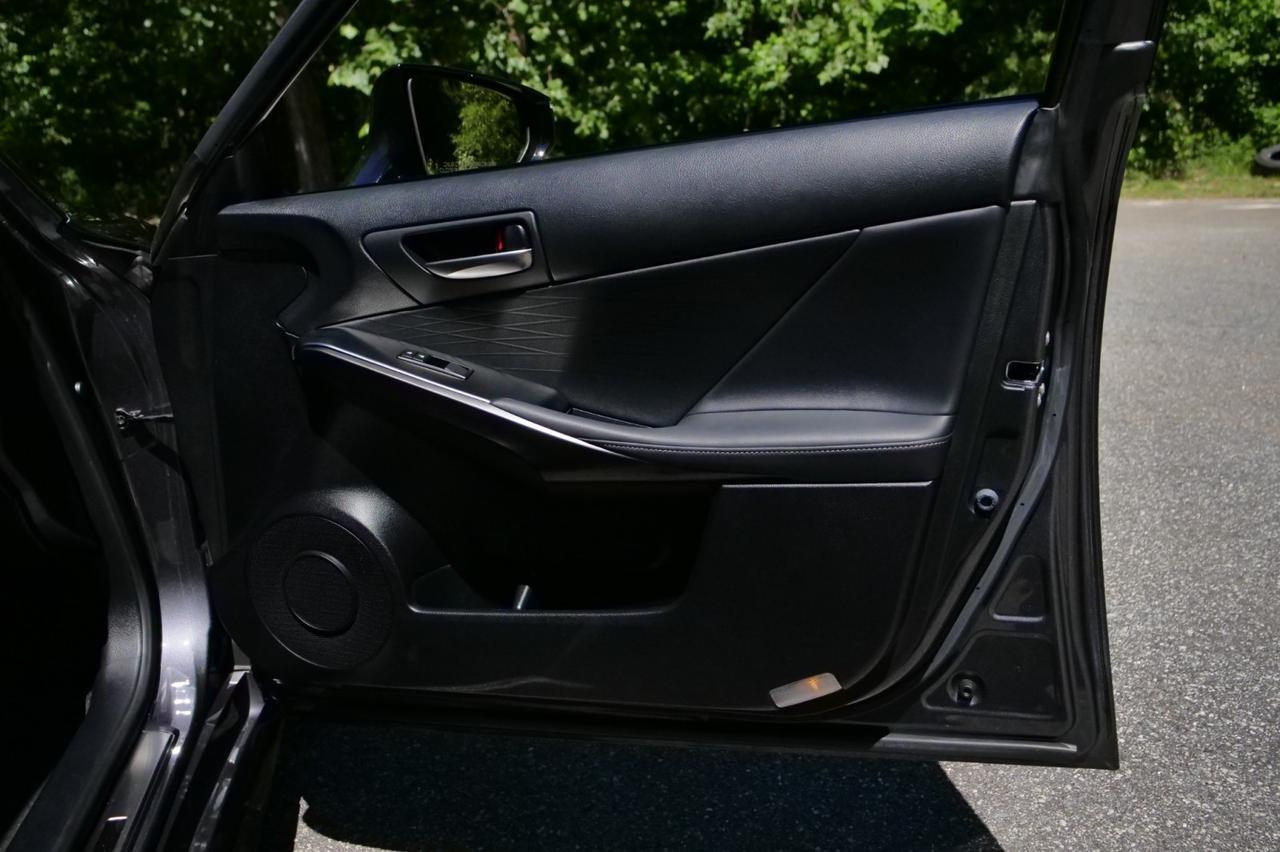 2023 Lexus IS 500 F SPORT Performance Premium / 5.0L V8! Lincolnton NC