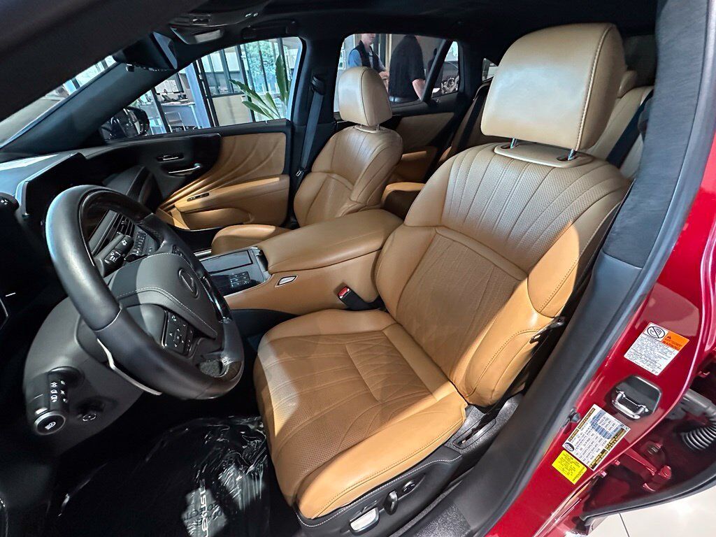 2023 Lexus LS 500 Base