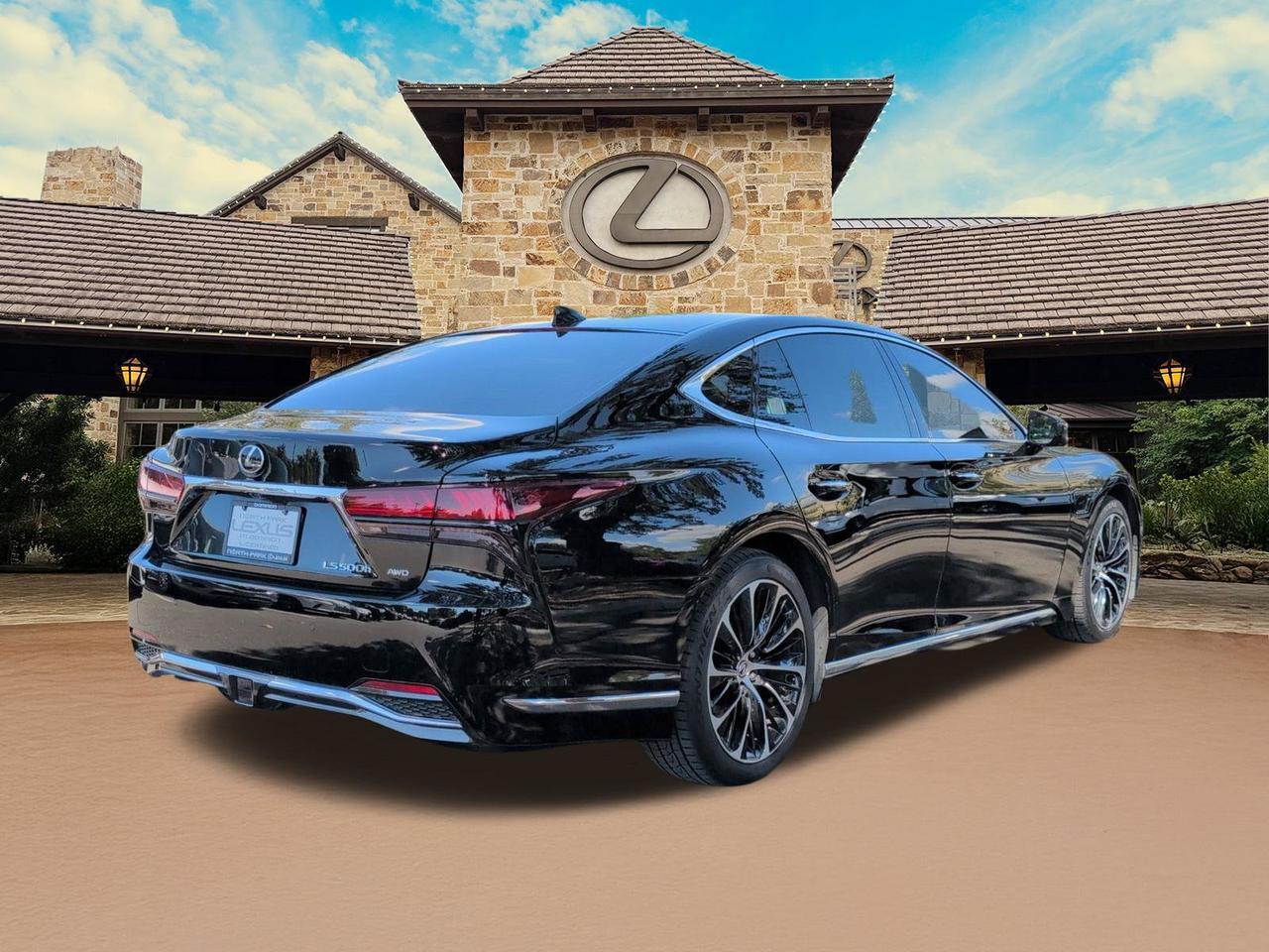 2023 Lexus LS 500h