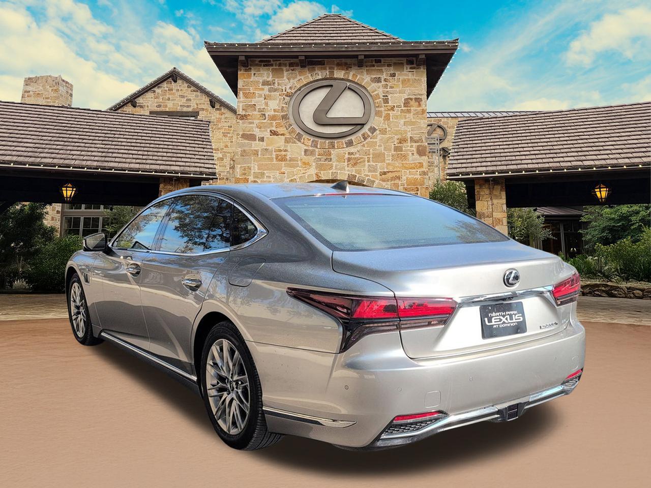 2023 Lexus LS 500h