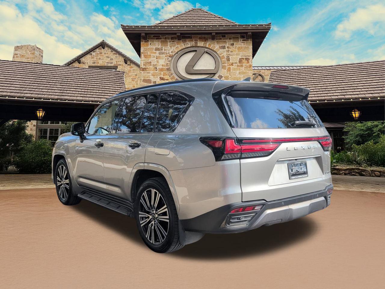 2023 Lexus LX 600 Luxury